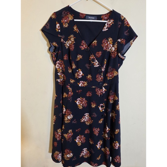 Modcloth Dresses & Skirts - ModCloth Women's Sz 1X Sentimental‎ Special Floral Cap V-Neck Short Sleeve Dress